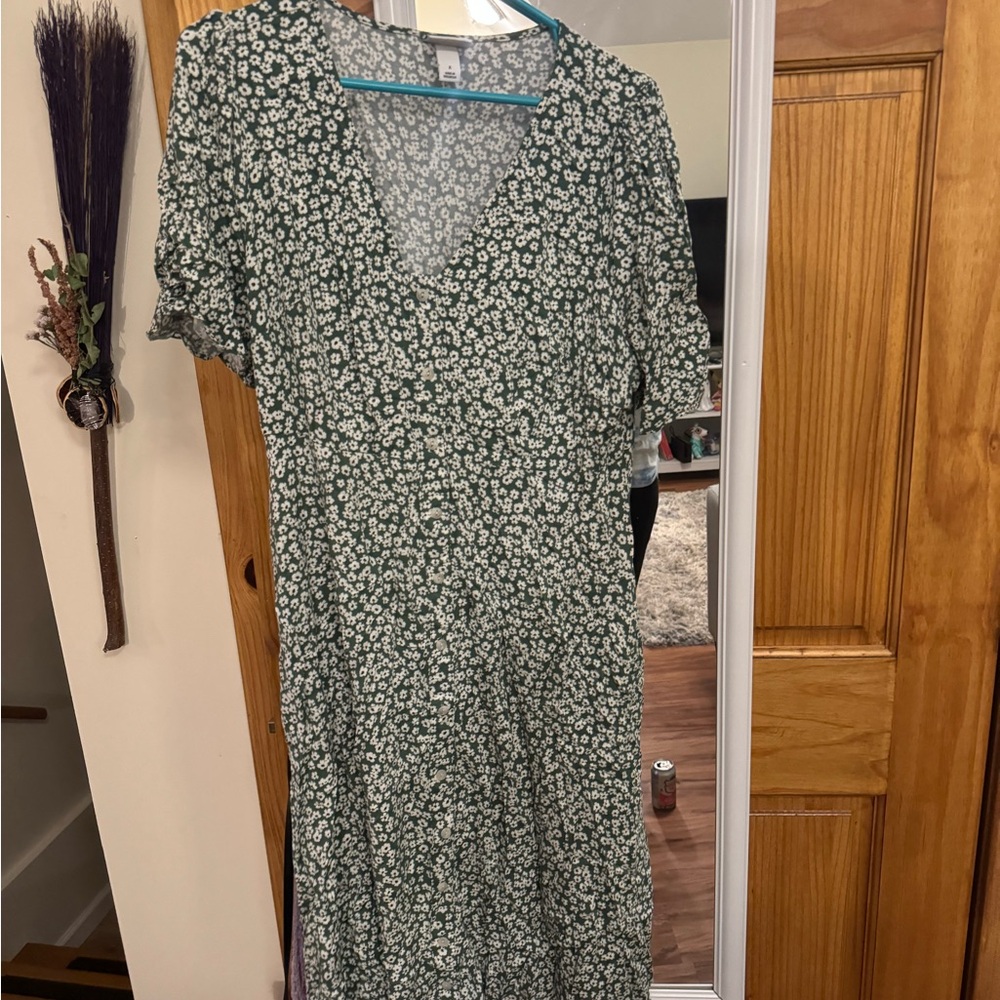 Ava & Viv Green Floral Midi Dress